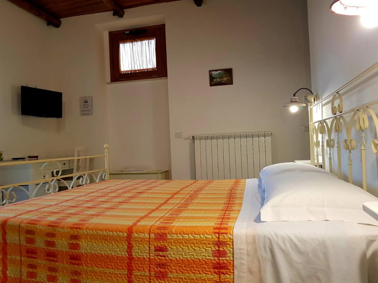 אג'רולה Agriturismo Orrido Di Pino חדר תמונה